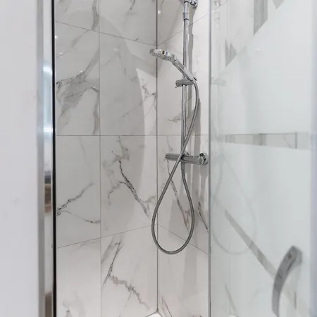 Moderne Et Lumineux Daire